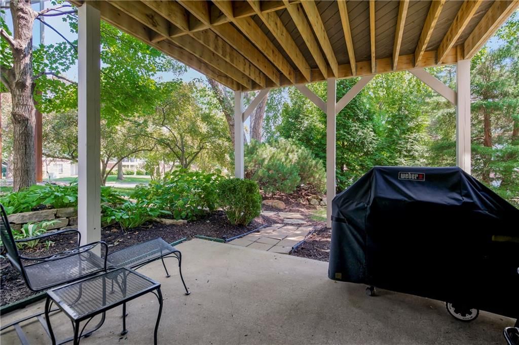 12313 England Street — photo 35
