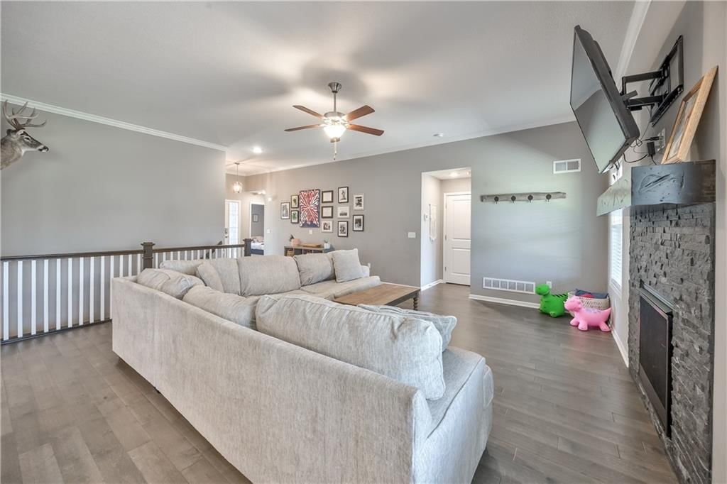 4246 Lakeview Terrace — photo 11