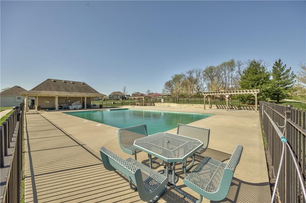 4246 Lakeview Terrace — photo 30