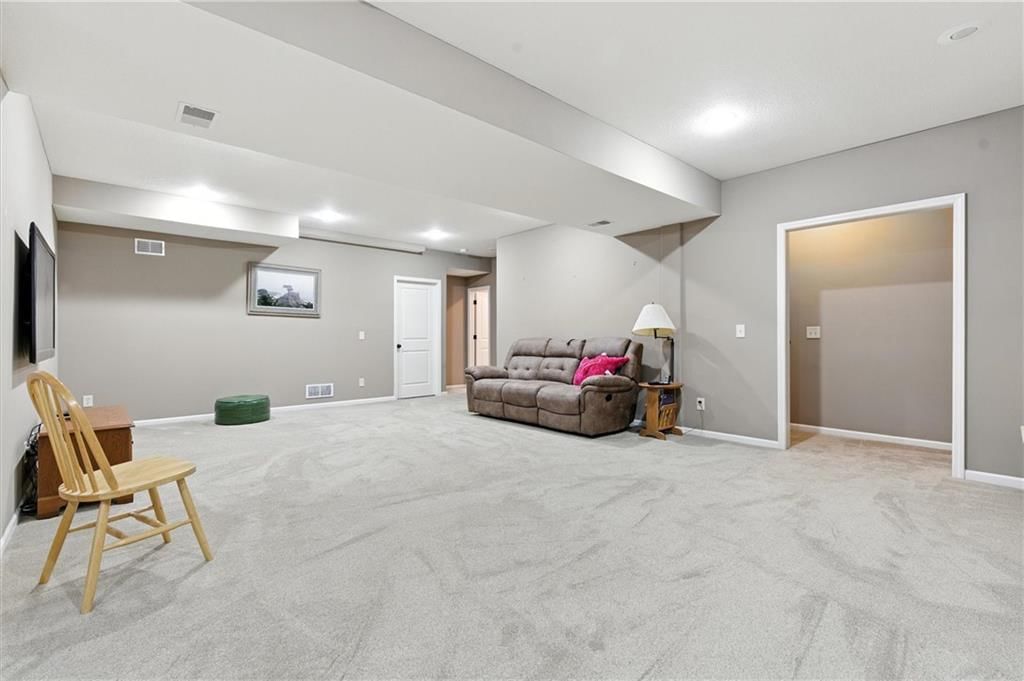 10120 N McKinley Avenue — photo 24