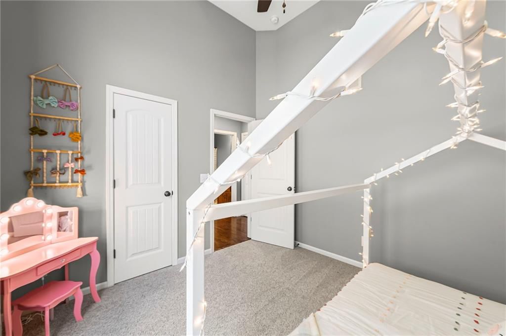 9115 N Holly Street — photo 30
