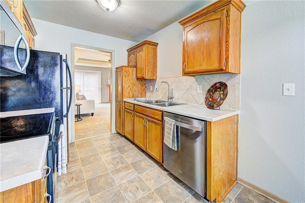 1222 NW Ashley Drive — photo 11