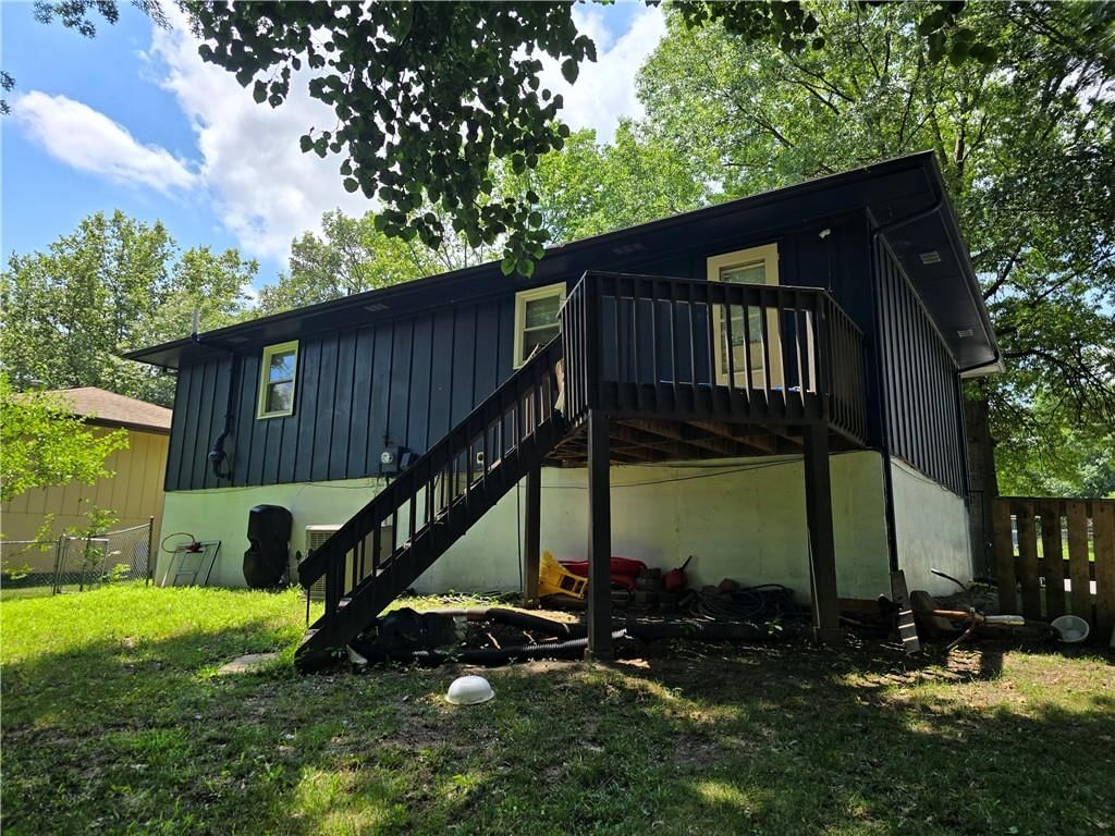 1615 SE Royal Street — photo 4
