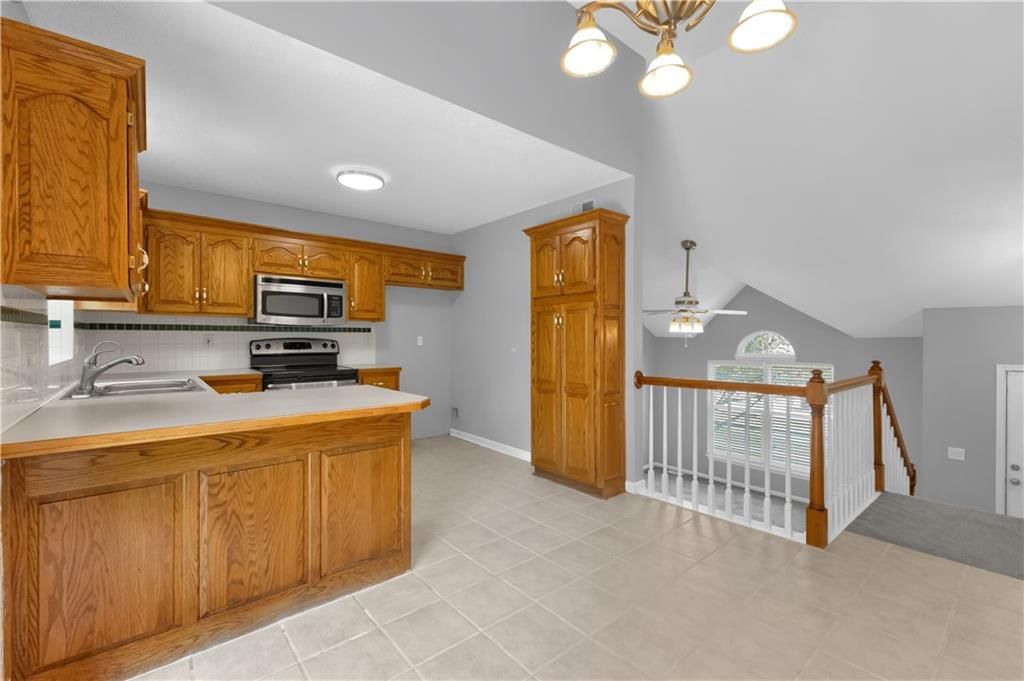 406 Fletcher Drive — photo 10