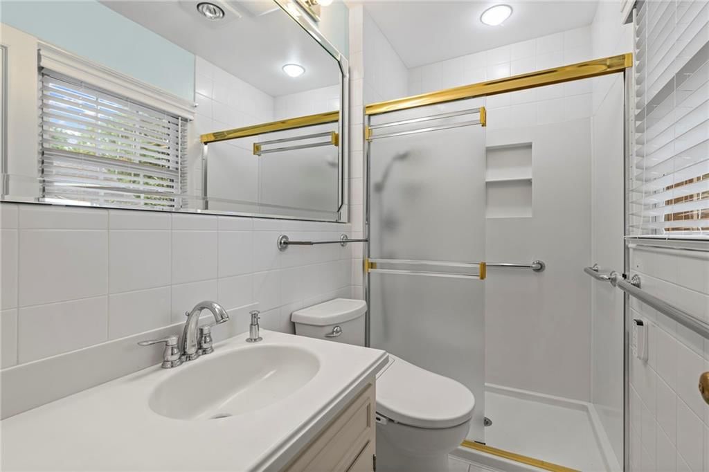 7921 Roe Avenue — photo 27