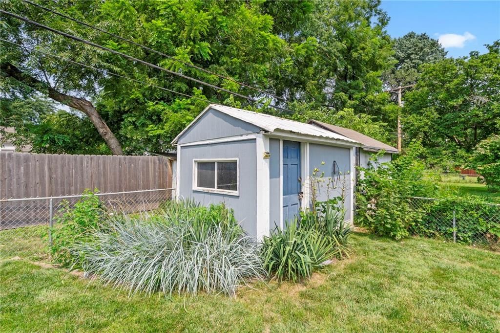 7336 W 74th Terrace — photo 30