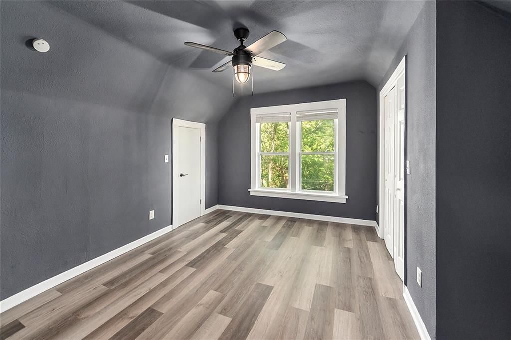 Photo 17 of 25 - 2510 Woodland Avenue