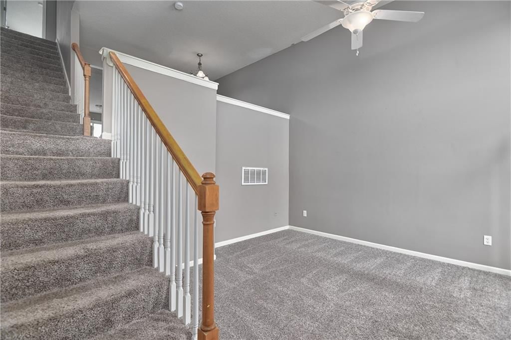 264 N Hedge Lane — photo 5