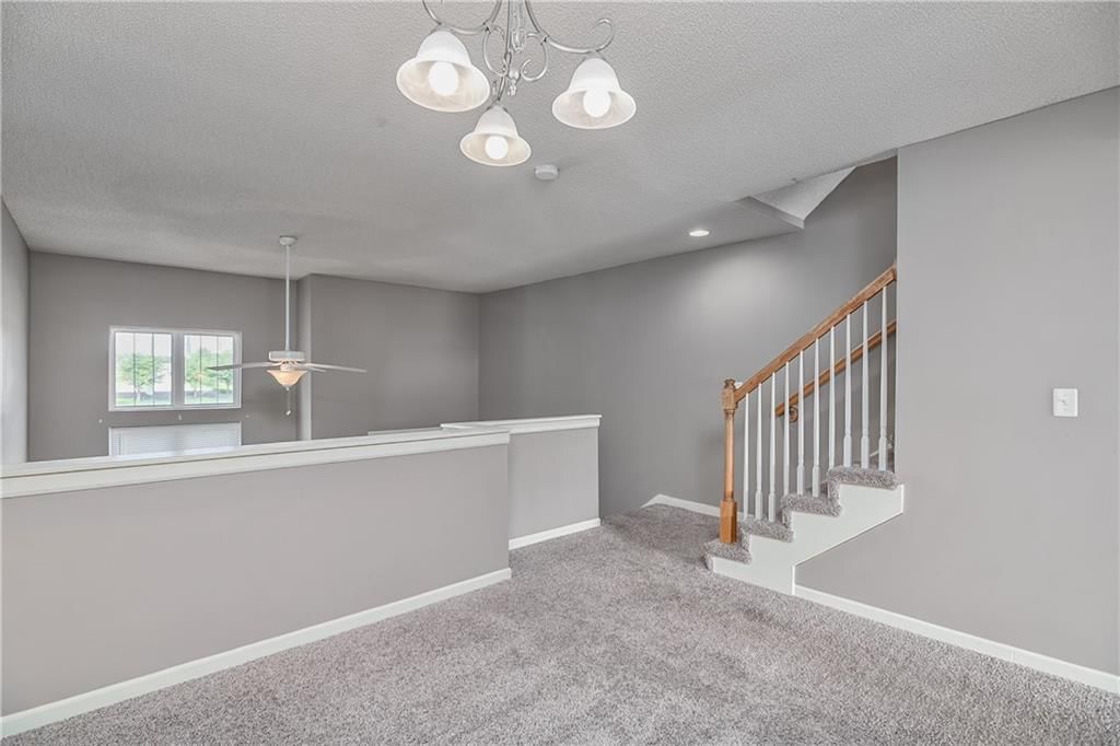 264 N Hedge Lane — photo 7
