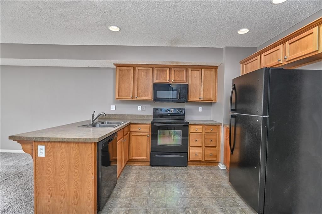 264 N Hedge Lane — photo 8
