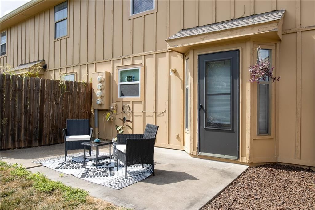 510 Knox Street — photo 17