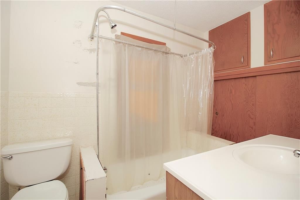 445 E 3rd Avenue — photo 15