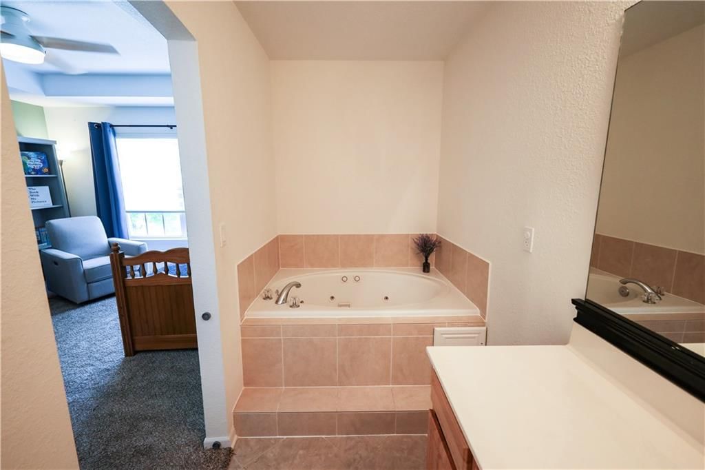 630 SW Shadow Glen Court — photo 26