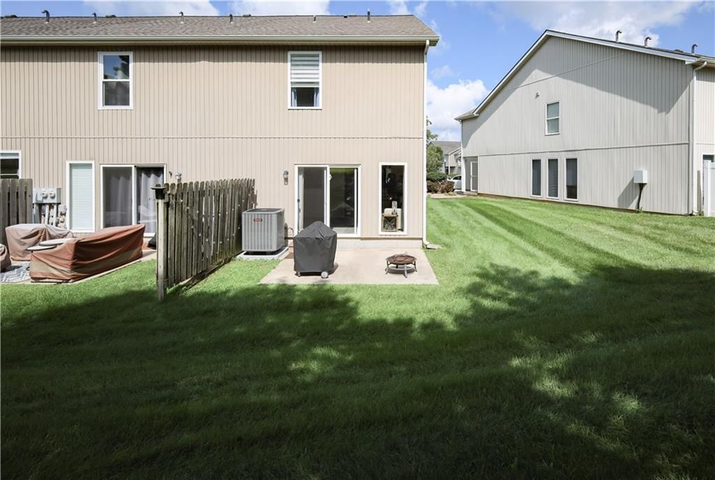 630 SW Shadow Glen Court — photo 32