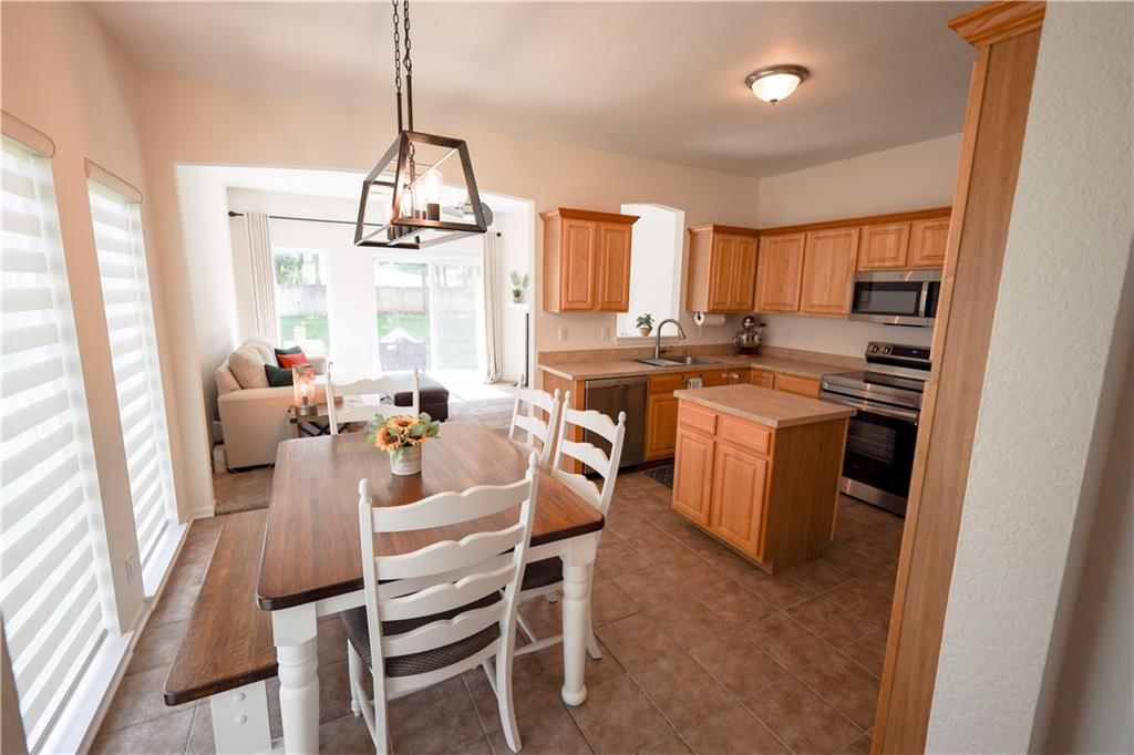 630 SW Shadow Glen Court — photo 8