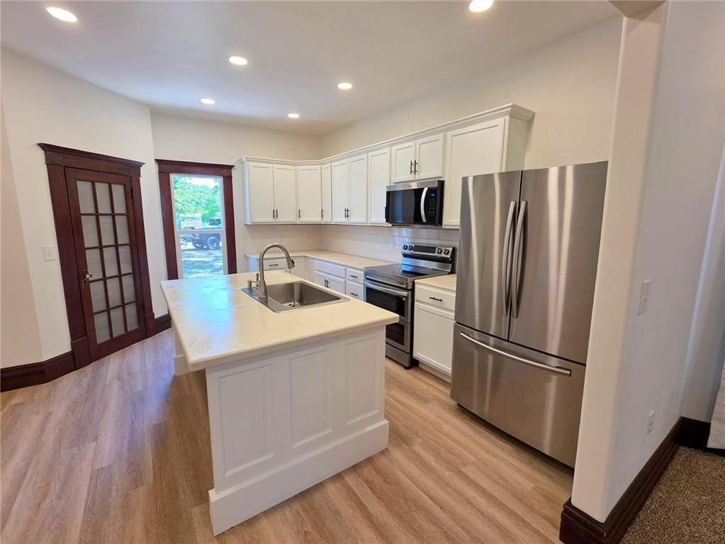 308 W Pine Street — photo 2