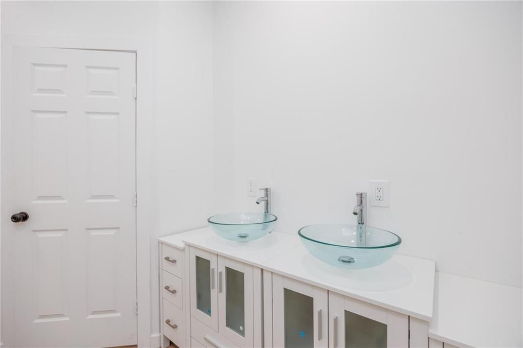 308 W Pine Street — photo 14