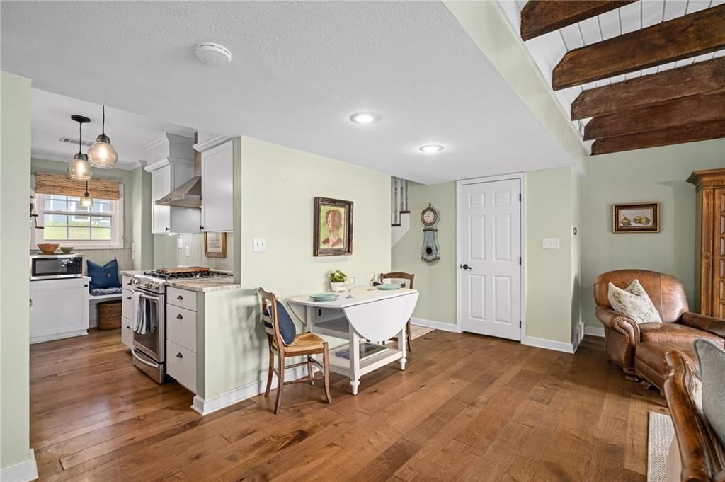 202 NE Bayview Drive — photo 11