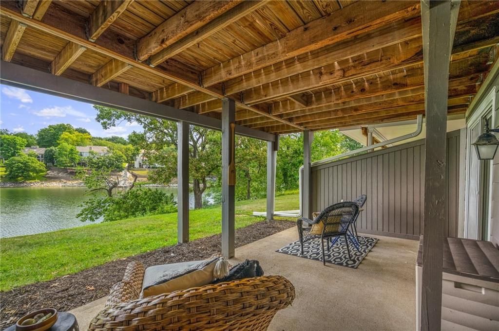 202 NE Bayview Drive — photo 31