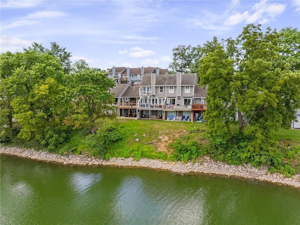 202 NE Bayview Drive — photo 43