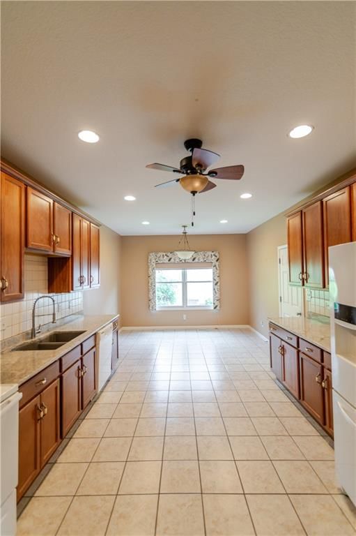 1501 Park Place — photo 13