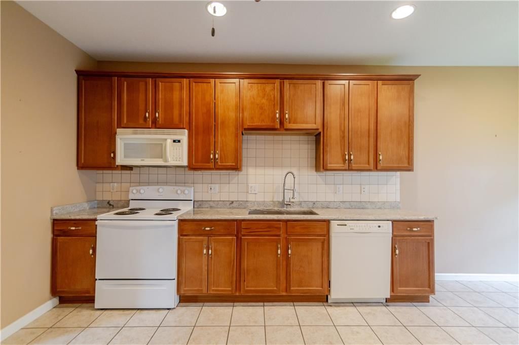 1501 Park Place — photo 17