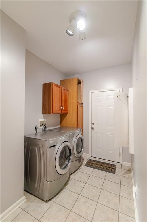 1501 Park Place — photo 35