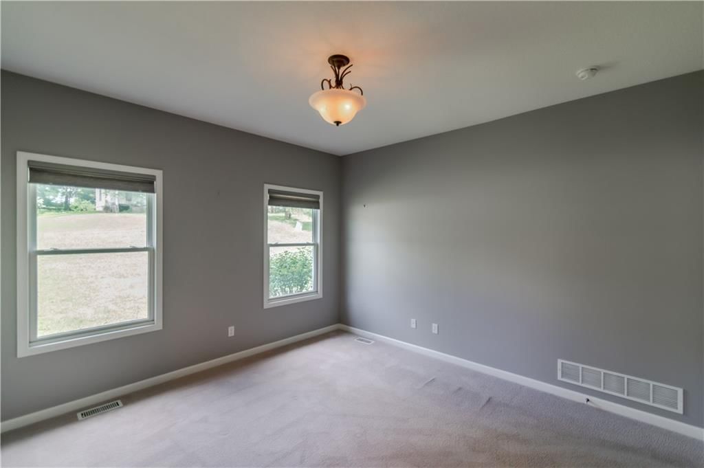 1501 Park Place — photo 43