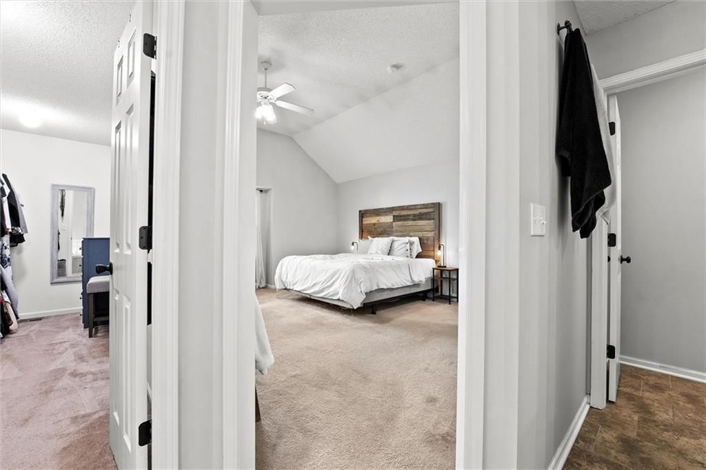 22091 Elm Street — photo 20