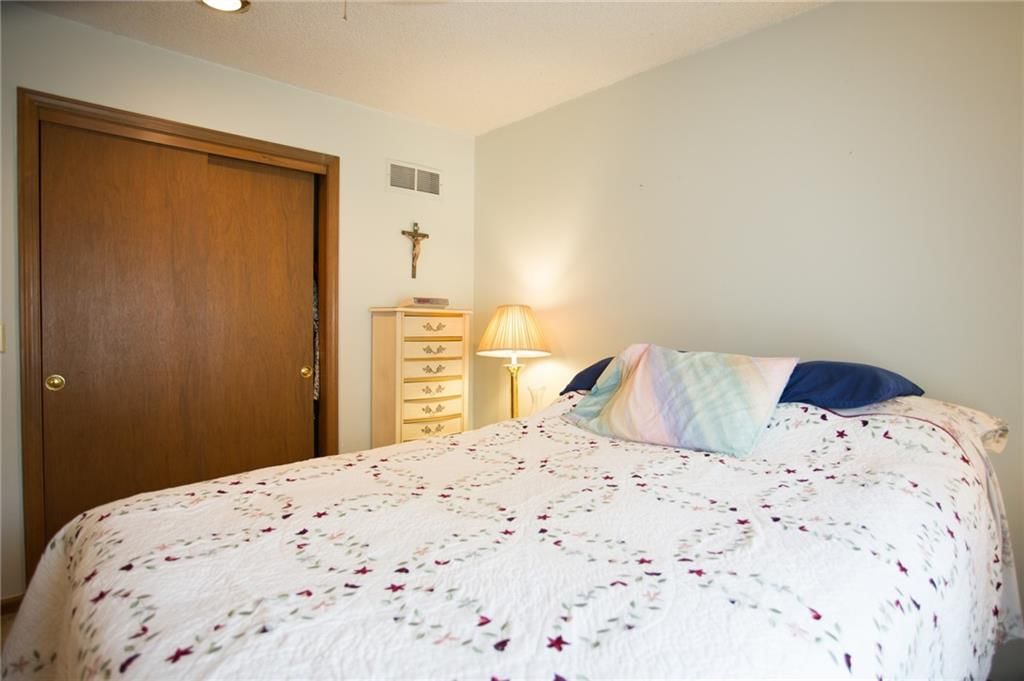 10513 W 70th Terrace — photo 19