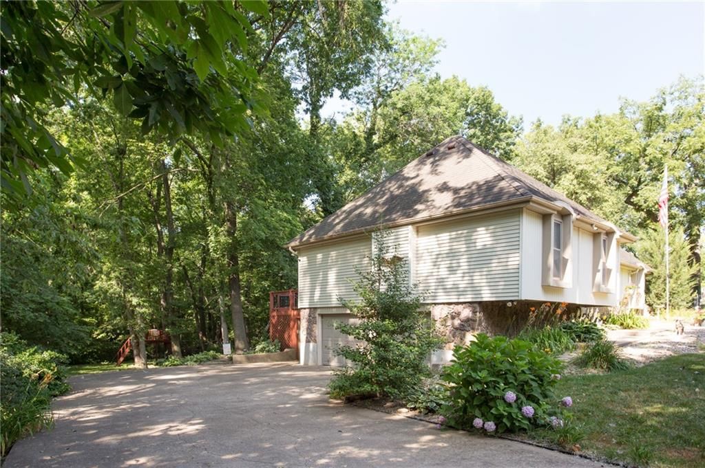 10513 W 70th Terrace — photo 45