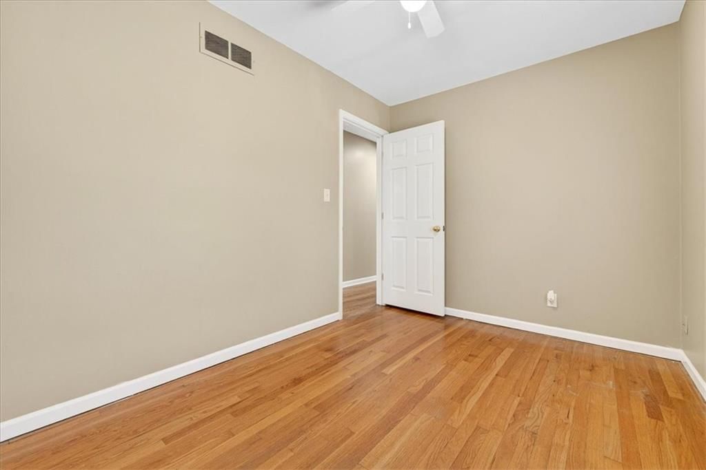 105 S Burch Street — photo 12