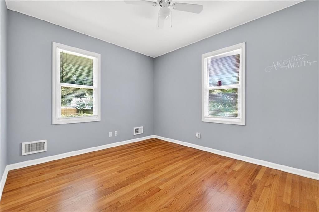 105 S Burch Street — photo 13