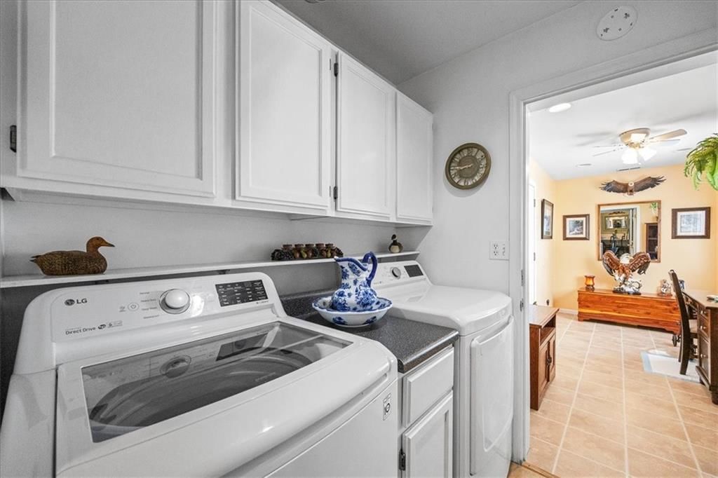 1047 S 55th Terrace — photo 12