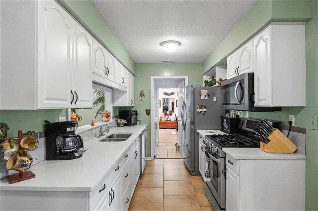 1047 S 55th Terrace — photo 9