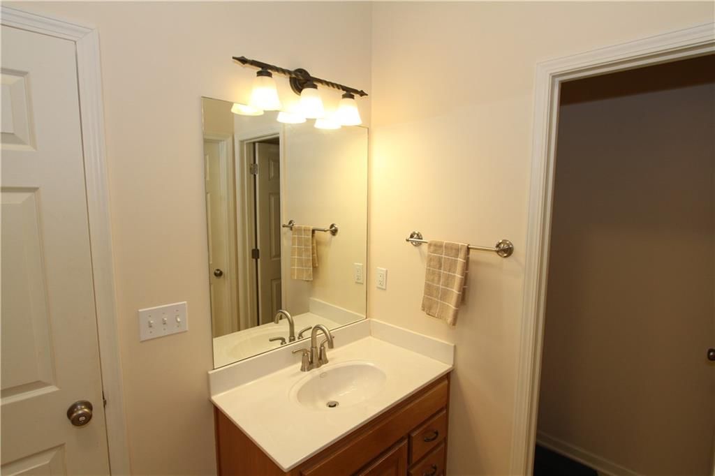 840 E Lanesfield Street — photo 15