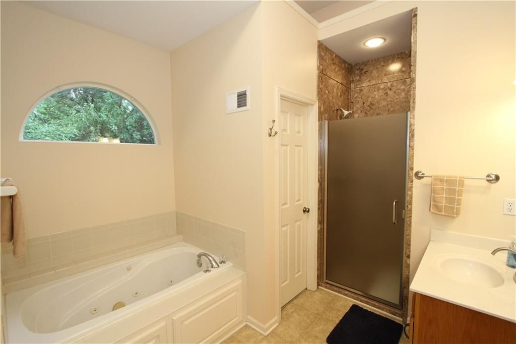 840 E Lanesfield Street — photo 17