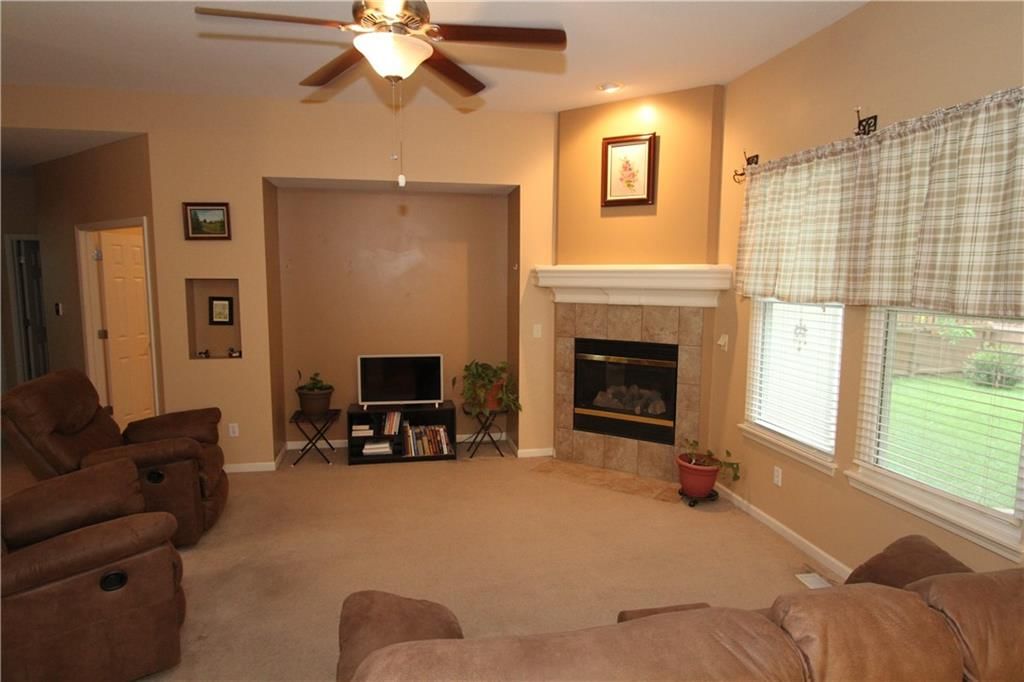 840 E Lanesfield Street — photo 5