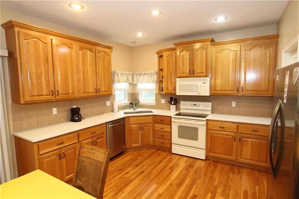 840 E Lanesfield Street — photo 9