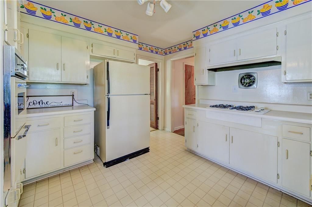 9534 Grandview Street — photo 10