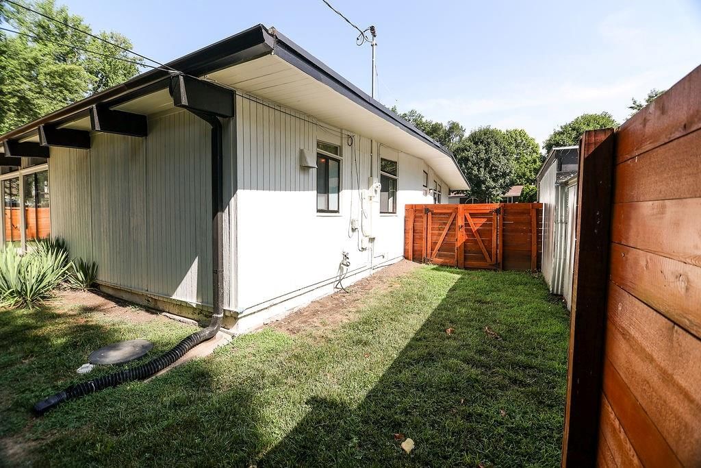 7839 Canterbury Street — photo 53