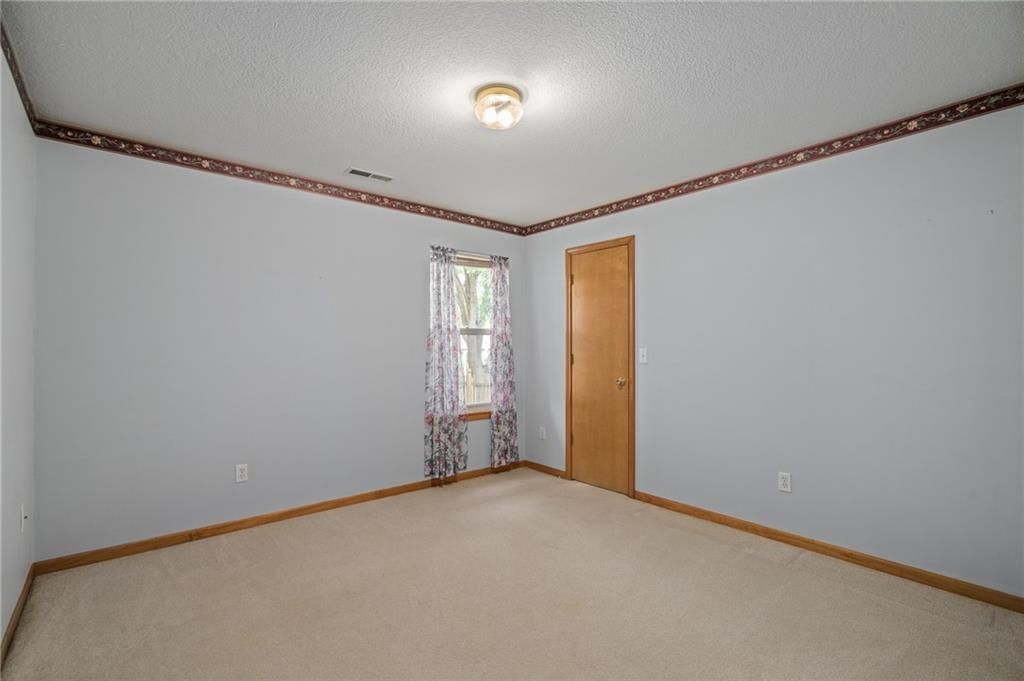 2305 Brett Drive — photo 31