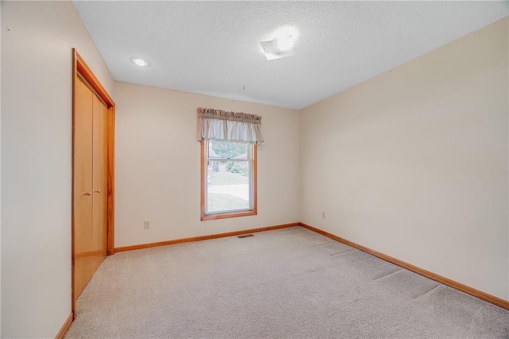 1216 SW Huntington Drive — photo 7