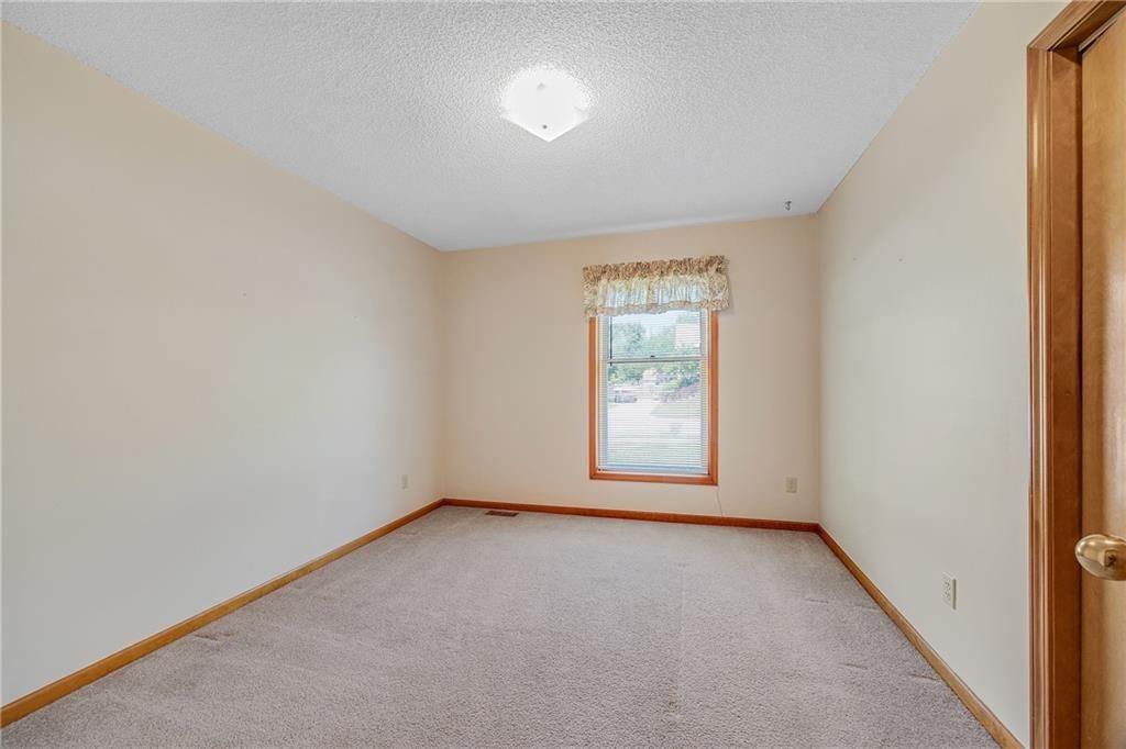 1216 SW Huntington Drive — photo 9