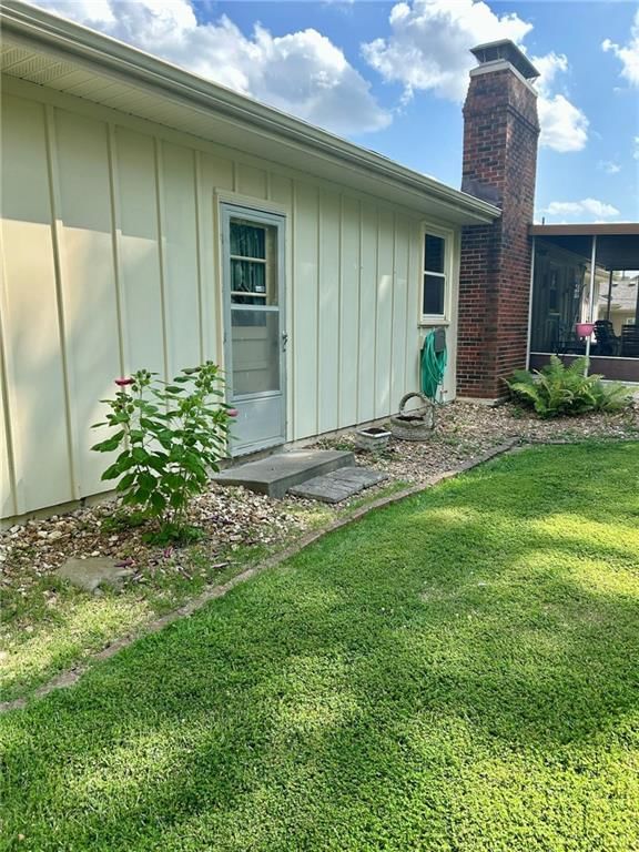 802 N Ute Street — photo 8