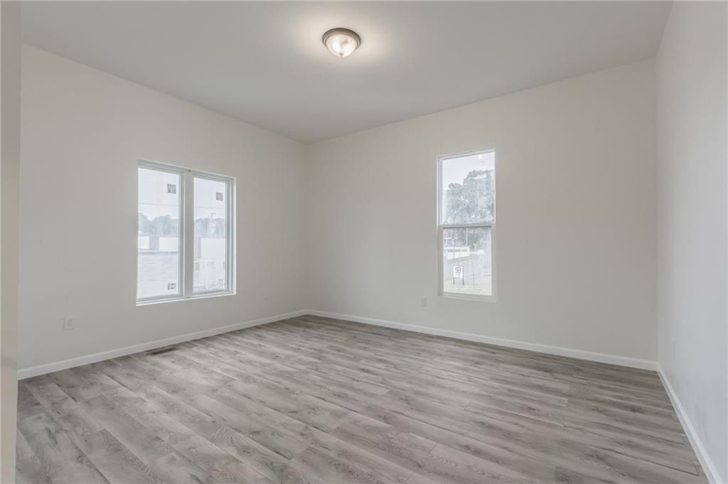 1620 Buchanan Avenue — photo 11