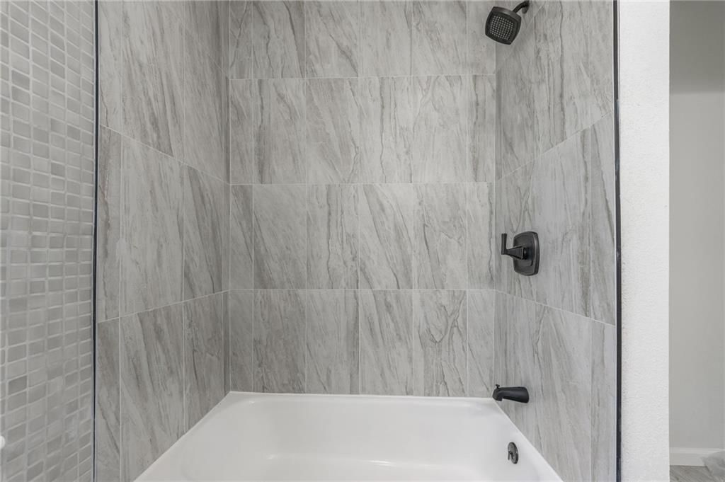 1620 Buchanan Avenue — photo 14