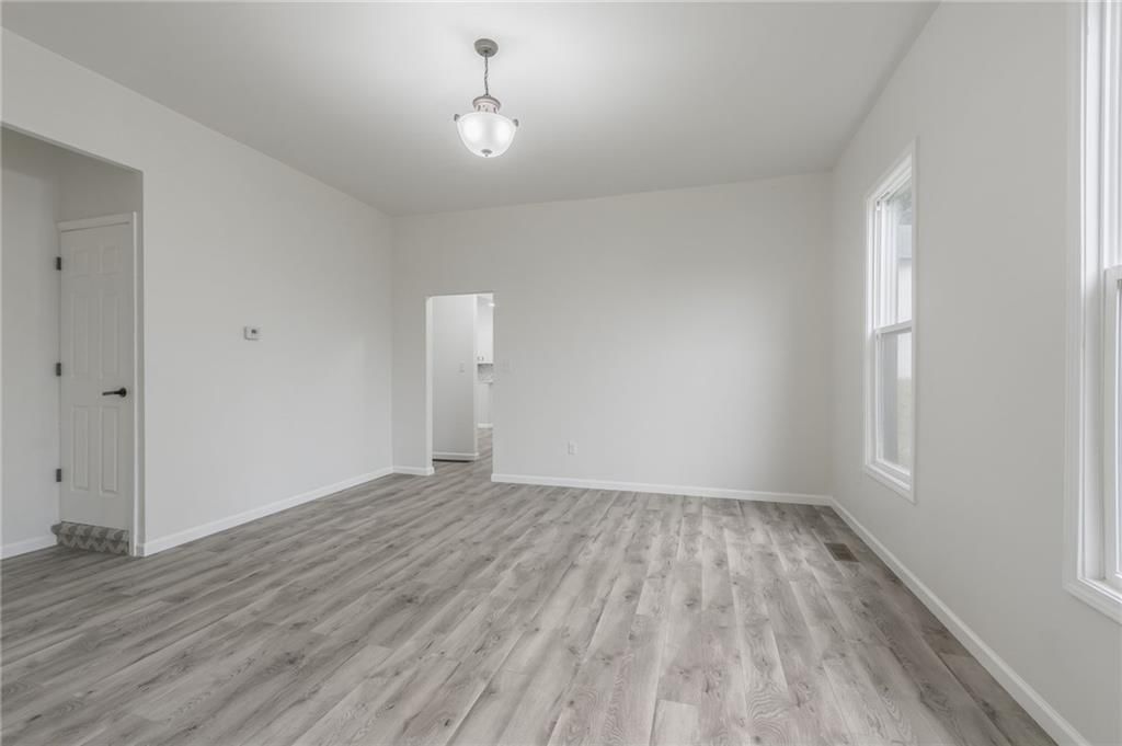 1620 Buchanan Avenue — photo 4