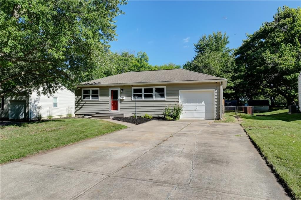 9011 E 75th Street, Raytown, MO