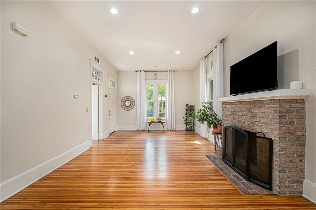 334 W Kansas Street — photo 5